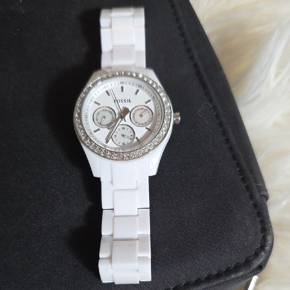 Fossil Women\'s White and Silver Watch